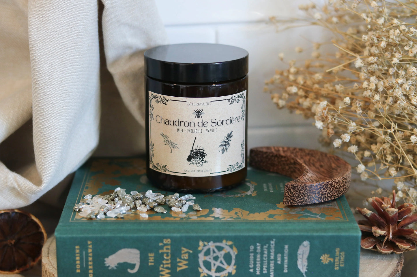 Witch's Cauldron 🌙 Honey, Patchouli & Vanilla