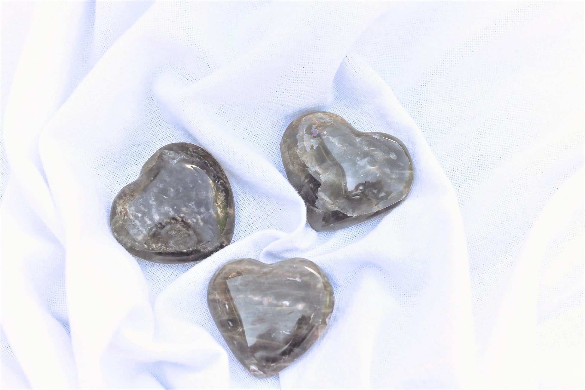 pierres de lune noire en forme de coeur