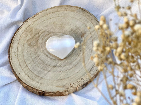 Grigri Large Selenite Heart ❤️ Purity &amp; Peace